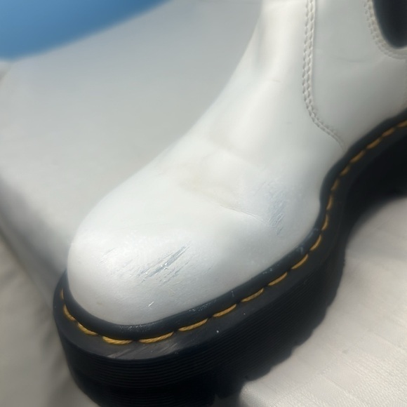 2976 Platform Chelsea Boot from Dr.Martens - Picture 11 of 11